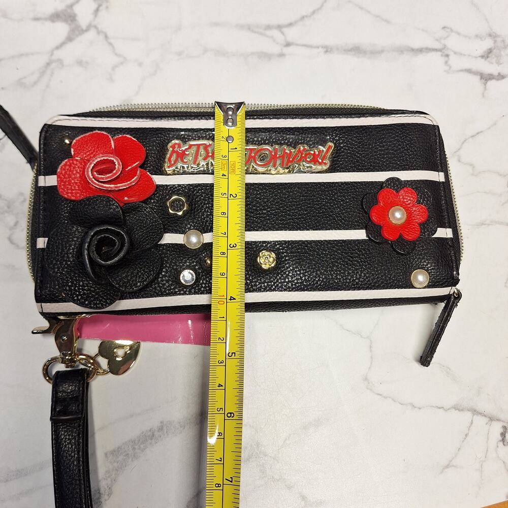 Betsey Johnson NEW zip around wristlet wallet faux leather w roses striped bling - Picture 3 of 13